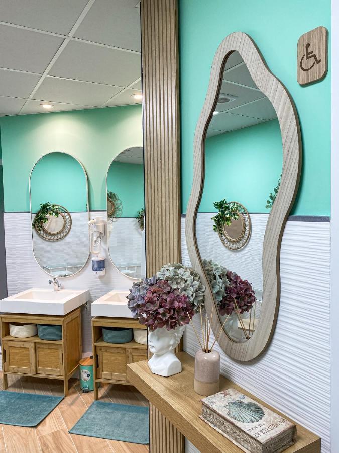 The Pod Suite Hostel Blasco บาเลนเซีย ภายนอก รูปภาพ
