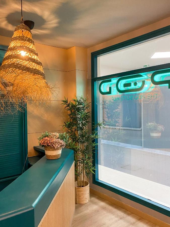 The Pod Suite Hostel Blasco บาเลนเซีย ภายนอก รูปภาพ