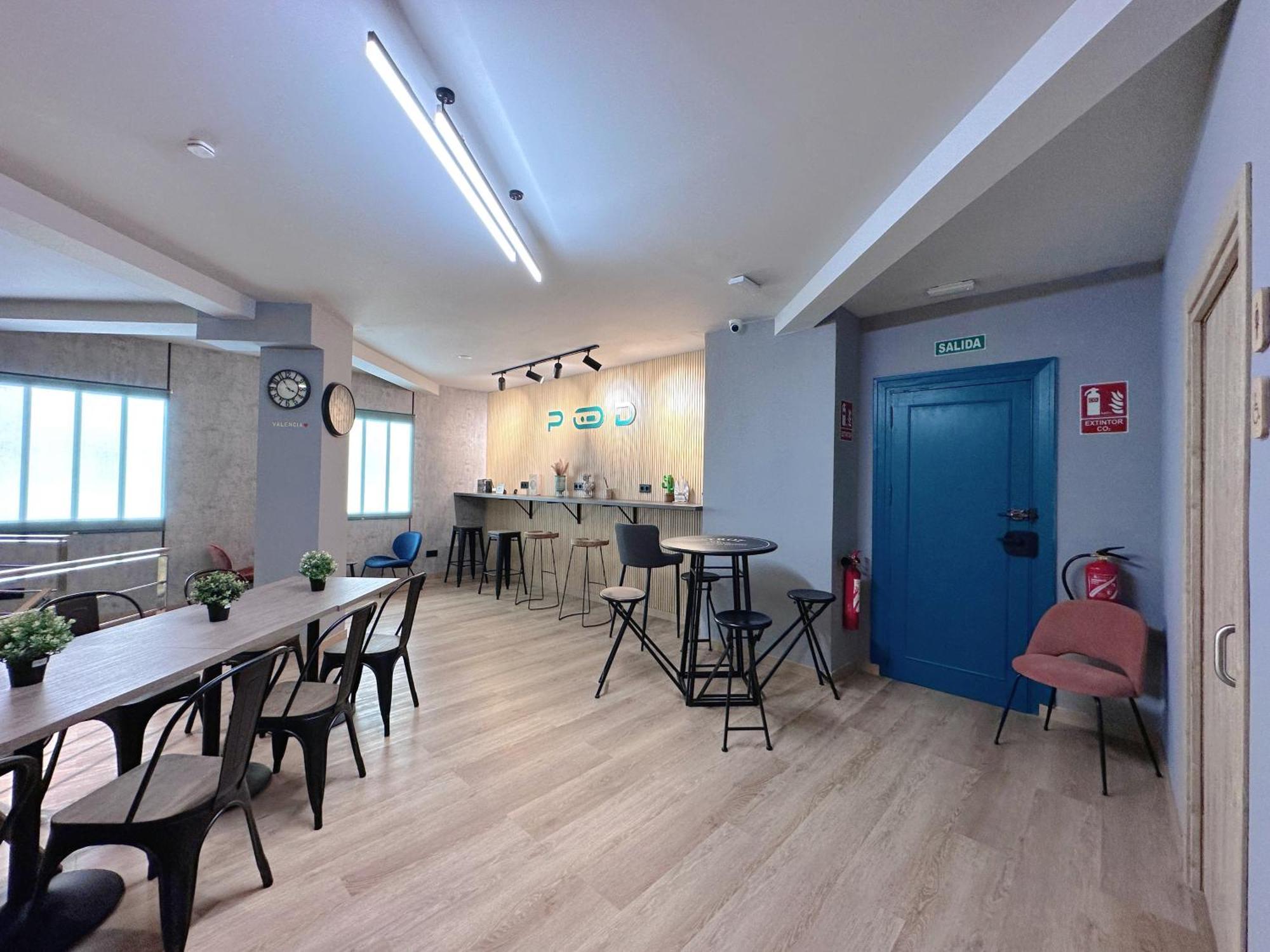 The Pod Suite Hostel Blasco บาเลนเซีย ภายนอก รูปภาพ