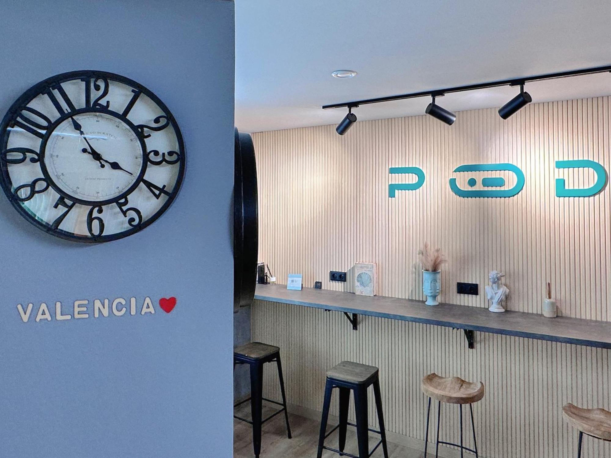 The Pod Suite Hostel Blasco บาเลนเซีย ภายนอก รูปภาพ